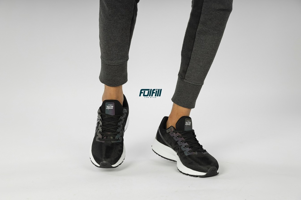 black zoom shoes